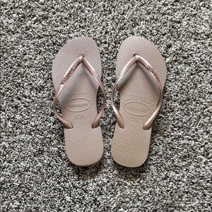 Havaianas Gold / Sand Grey Flip Flops
